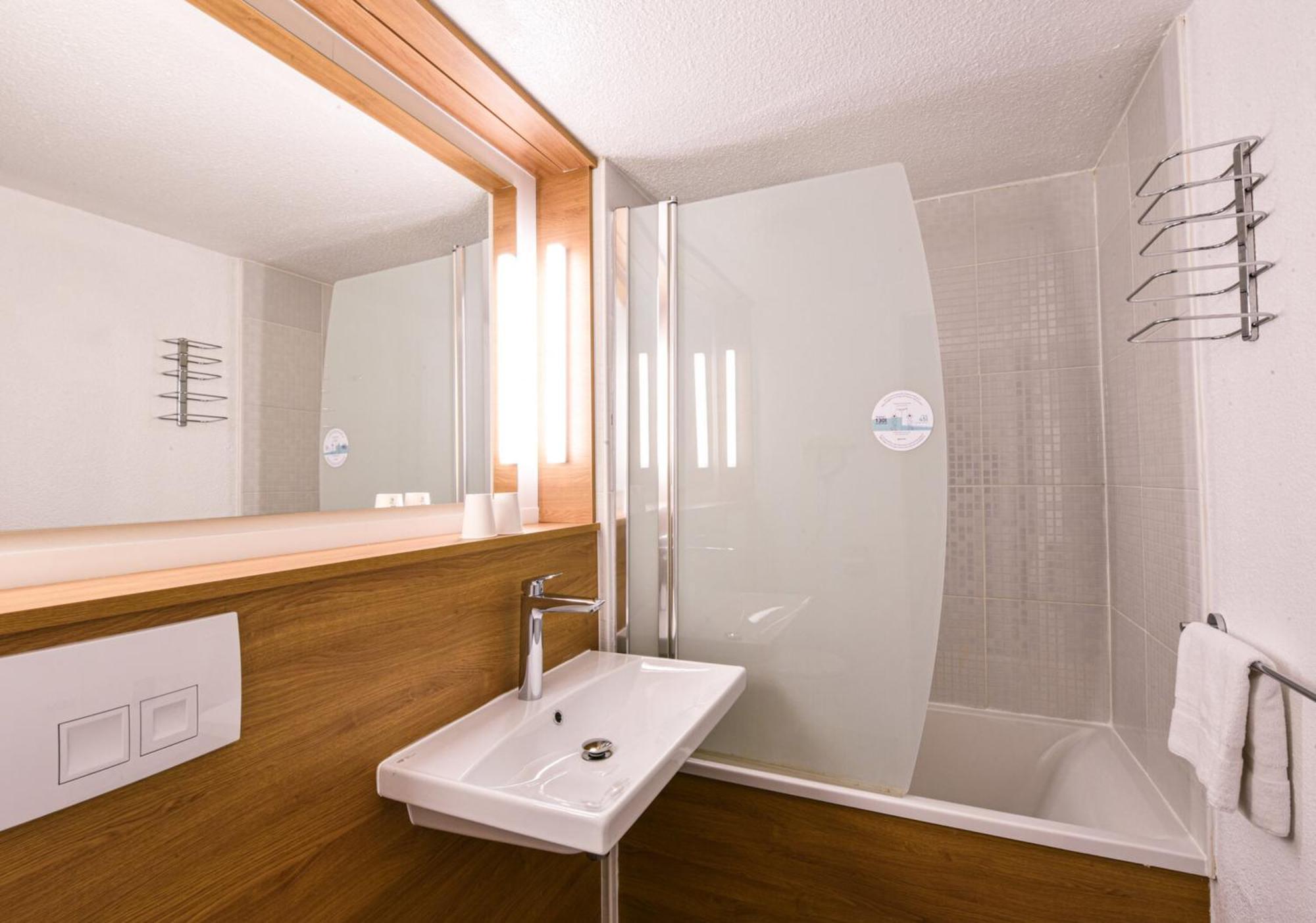 Kyriad Villeneuve Saint Georges - Hotel Renove Zewnętrze zdjęcie
